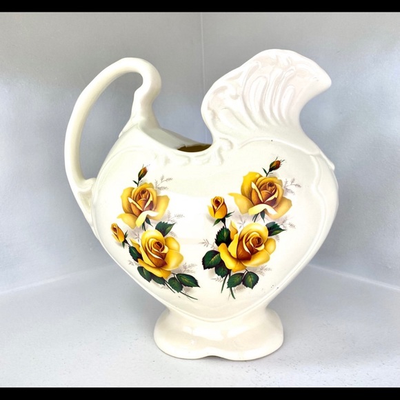 Large Cramer Mold Yellow Roses Pitcher - Picture 2 of 4